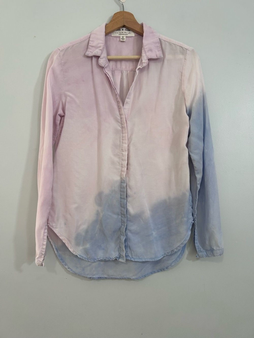 Anthropologie Cloth & Stone long-sleeve button-down tie dye blouse. XS